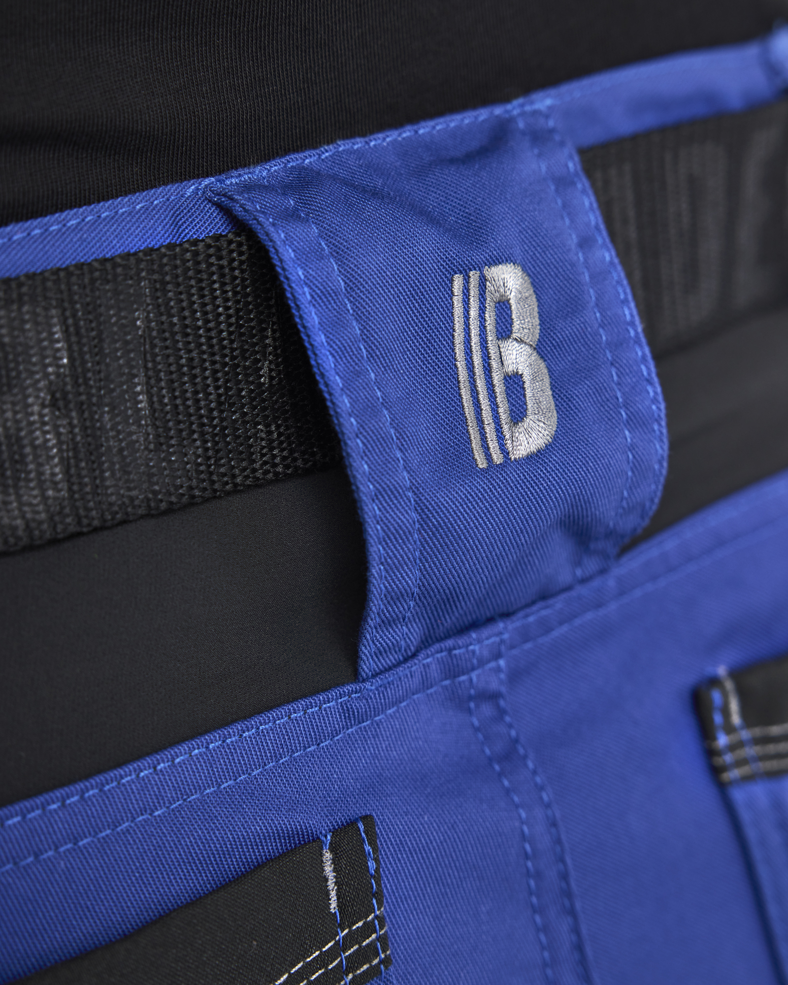 Bleu roi/Noir 3XL - FR(54) - SE(C52) - Courtes image